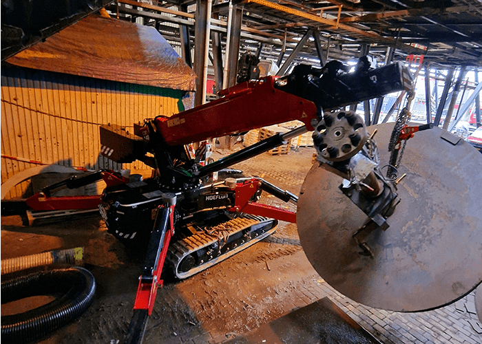 Hoeflon C30e Pick & Carry kraan huren Ecranes